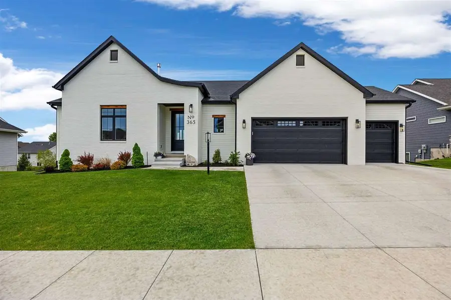 365 Canterbury St, North Liberty, IA 52317 - #2