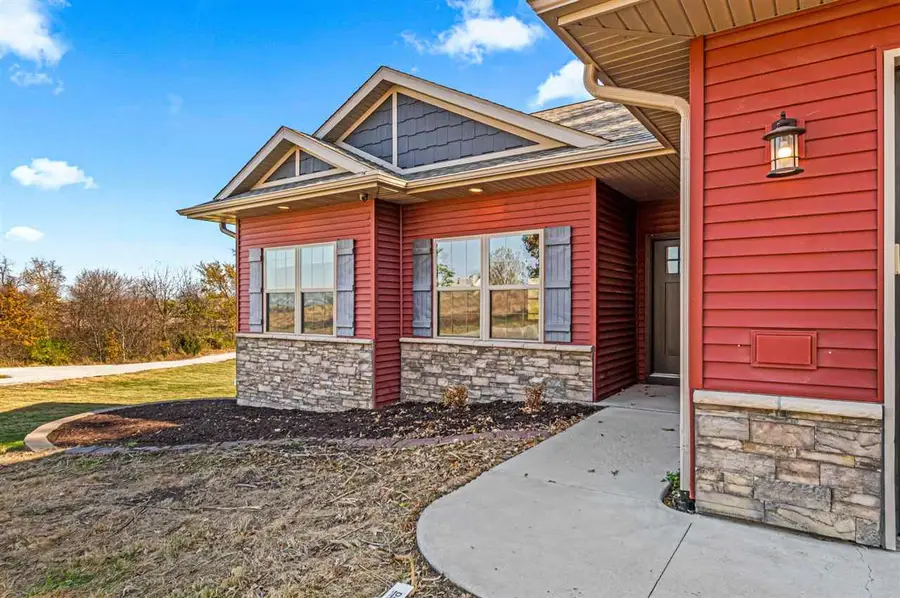 2357 Oak Ln Ct SW, Iowa City, IA 52240 - #3