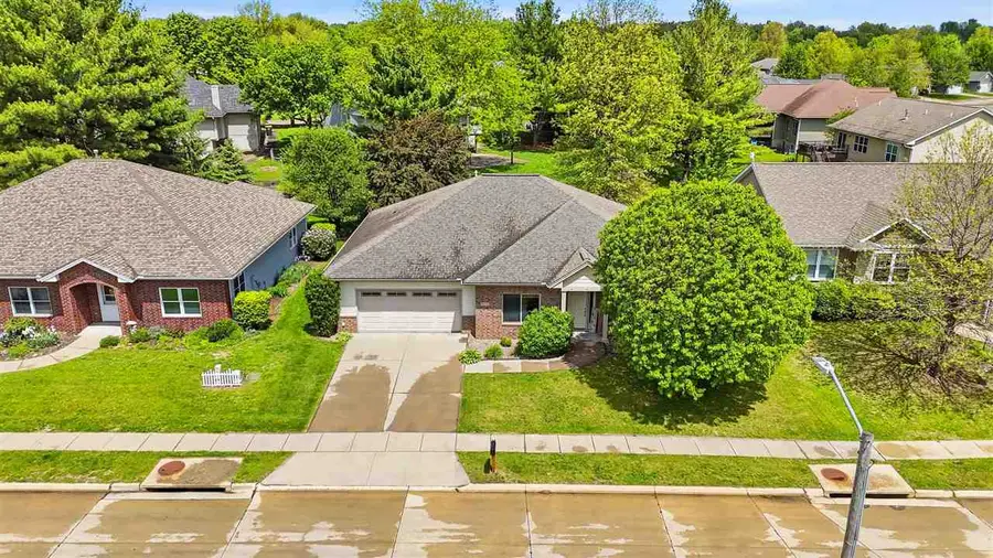 2934 Sterling Dr., Iowa City, IA 52240 - #3
