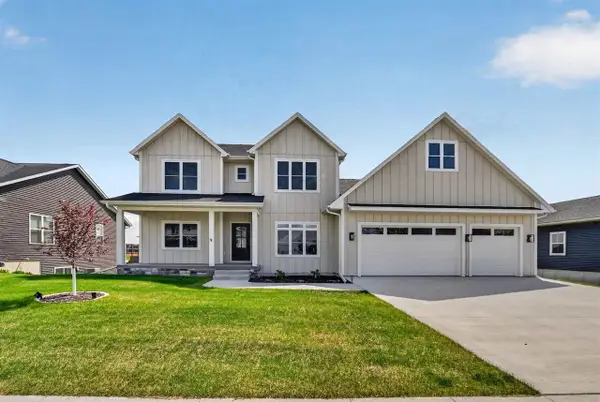 1700 Green Oak Pass, Tiffin, IA 52340