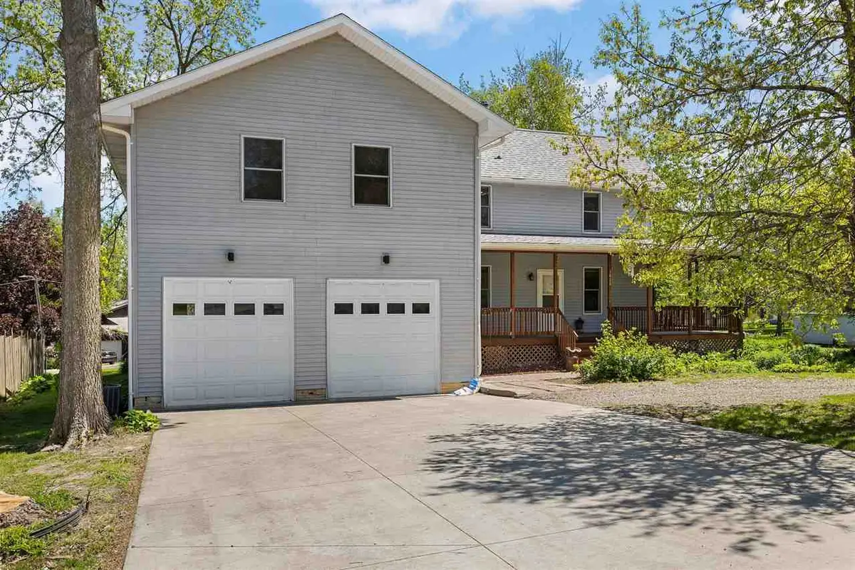 1828 NE Shady Ln, North Liberty, IA 52317 - #1