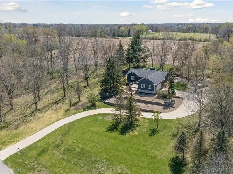 2698 NE Hidden Valley Trail, Solon, IA 52333 - #2