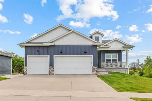 819 Old Mill Ln, Solon, IA 52333
