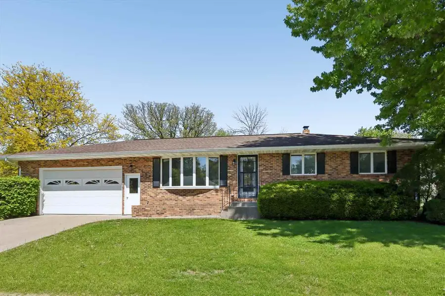 604 Main Street, Victor, IA 52347 - #2