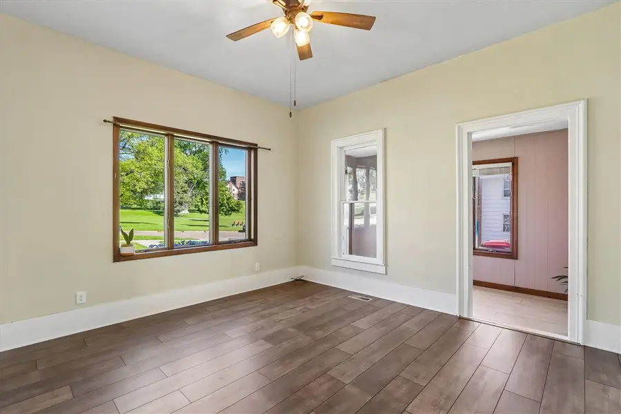1514 7th Avenue, Belle Plaine, IA 52208 - #3