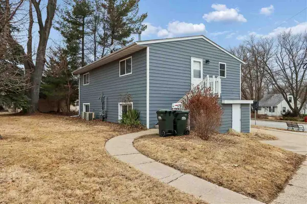 1928 F Street, Iowa City, IA 52240