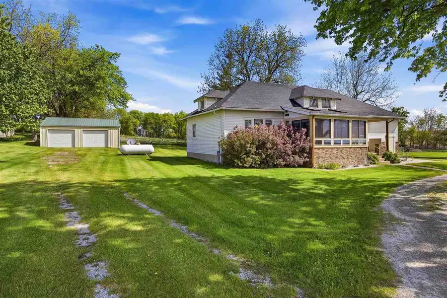 1502 SW Black Diamond Rd., Oxford, IA 52322 - #2