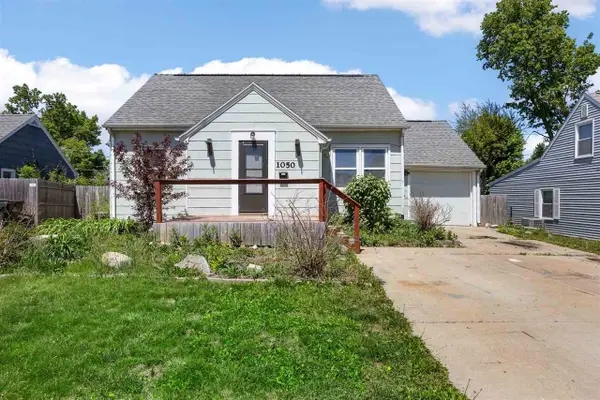 1050 27th Street NE, Cedar Rapids, IA 52402