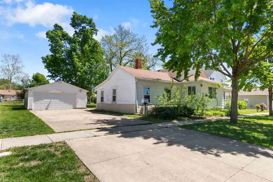 106 Mulberry St., Tipton, IA 52772 - #3