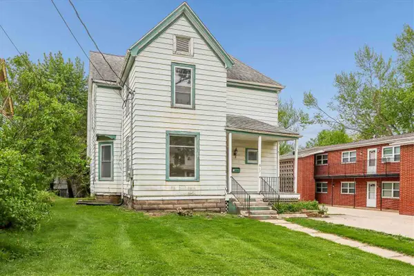 817 Bowery Street, Iowa City, IA 52240