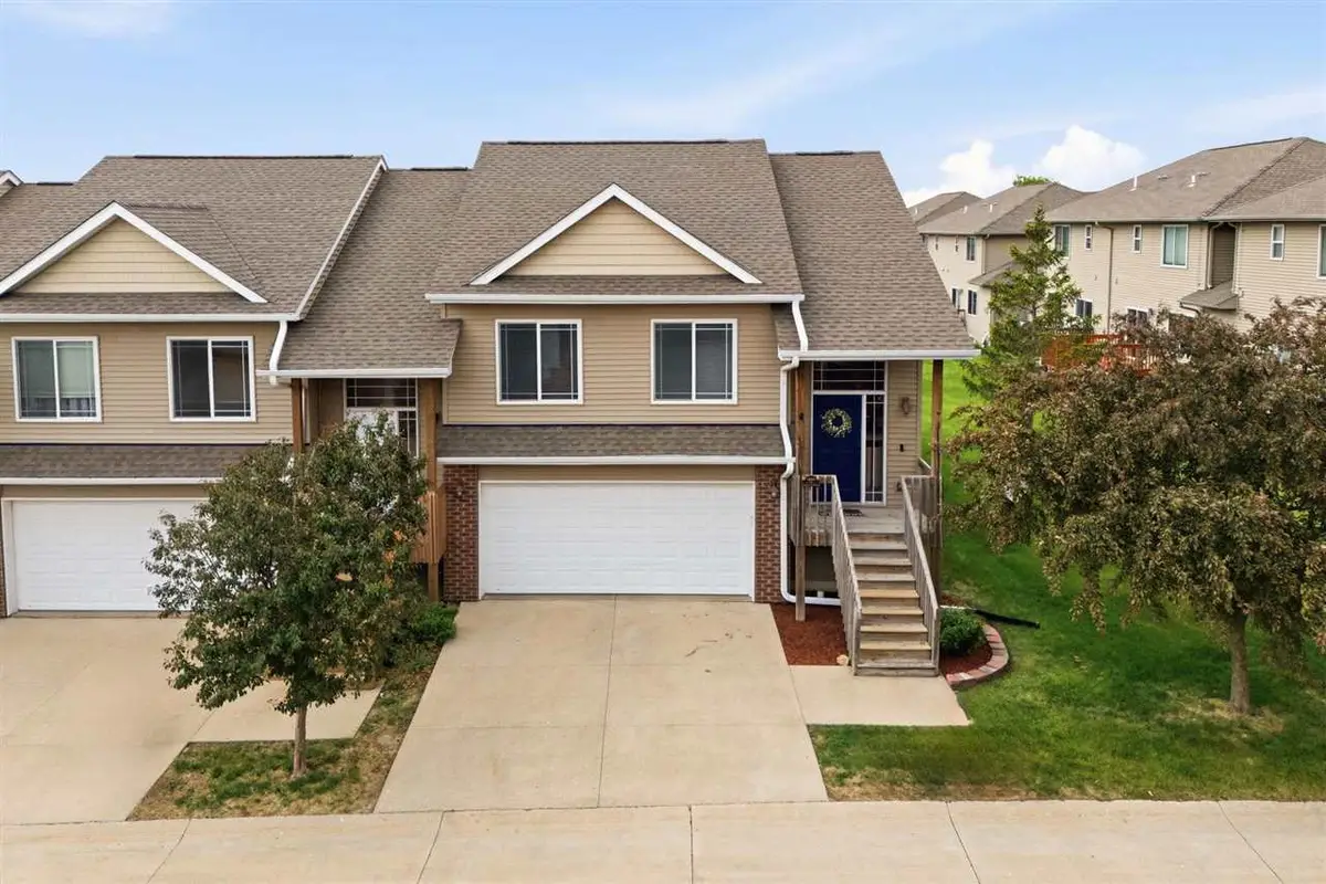 1809 Goose Lake Cir, North Liberty, IA 52317 - #1