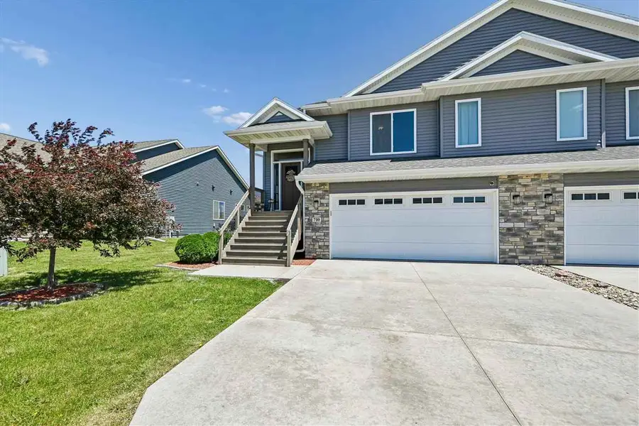 710 Brook Ridge Ave, North Liberty, IA 52317 - #2