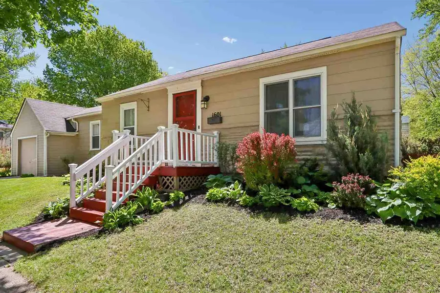1601 Center Ave, Iowa City, IA 52240 - #2