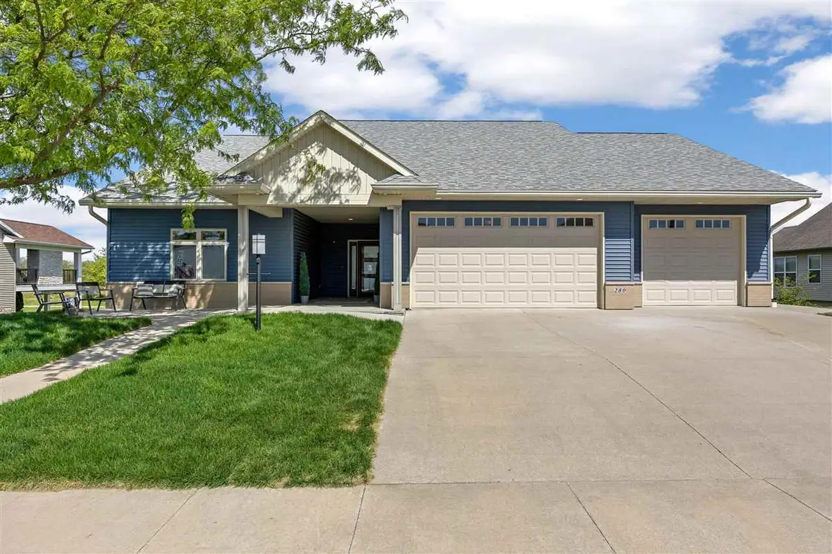 280 N Juniper St, North Liberty, IA 52317 - #1