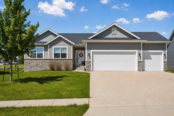 778 Archer Dr, Marion, IA 52302