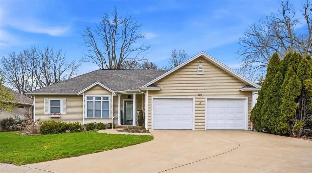 1014 E Jefferson St, Washington, IA 52353 - #1