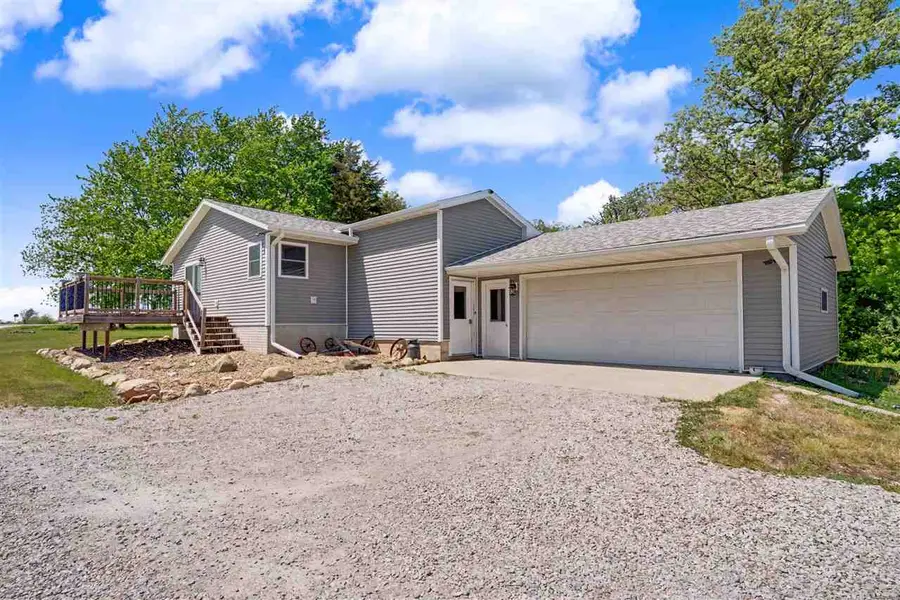 7850 20th Ave, Blairstown, IA 52209 - #3