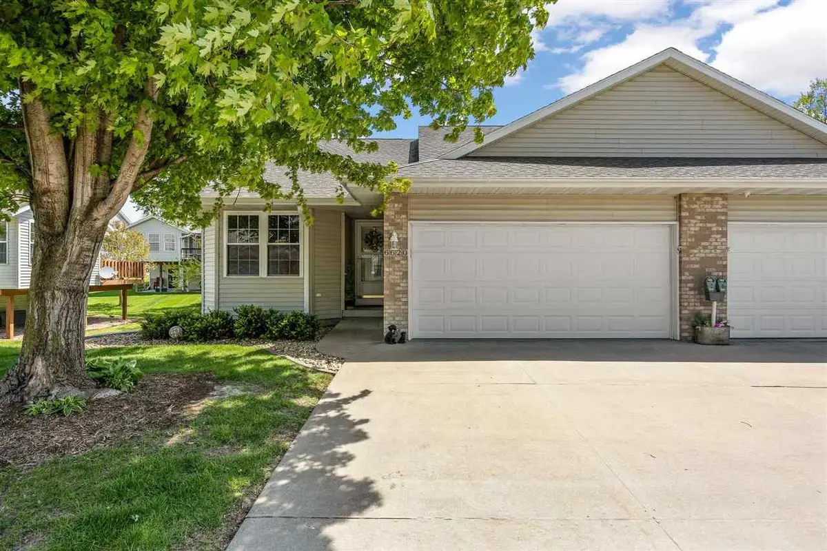 6620 Waterview Dr SW, Cedar Rapids, IA 52404 - #1