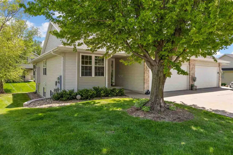 6620 Waterview Dr SW, Cedar Rapids, IA 52404 - #2