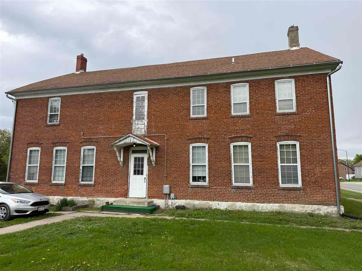 1123 26Th Ave, Middle Amana, IA 52307 - #1