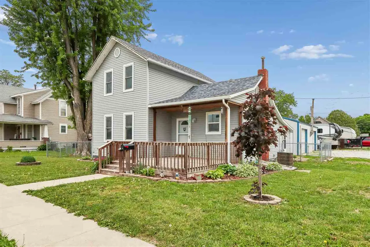 222 E 5th, Washington, IA 52353 - #1