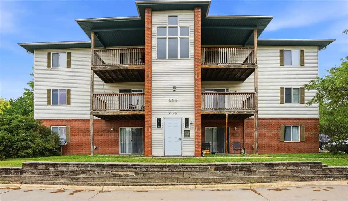 143 S Scott Blvd, Iowa City, IA 52246 - #1