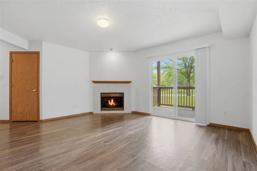 143 S Scott Blvd, Iowa City, IA 52246 - #3