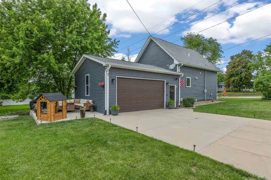 2629 Mount Vernon Rd SE, Cedar Rapids, IA 52403 - #2