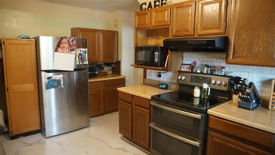 300 E Linn St, Lone Tree, IA 52755 - #3