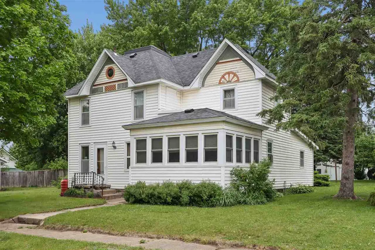 514 Latham Street, Walker, IA 52352 - #1