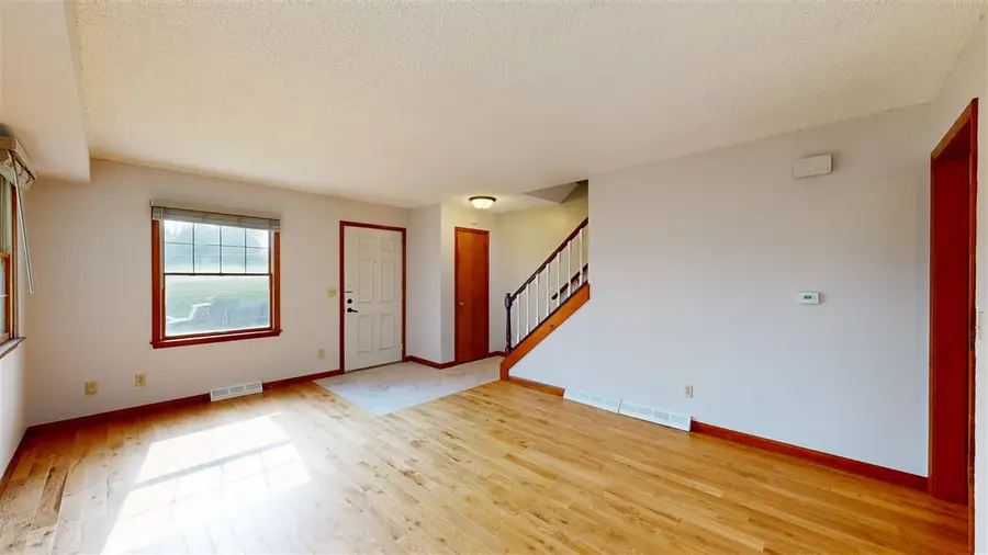 825 Emerald St, Iowa City, IA 52246 - #3