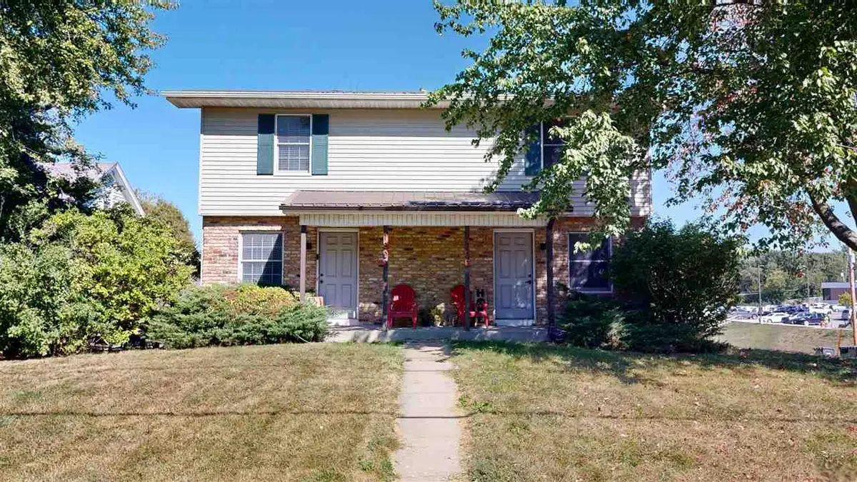 1800 W Benton St, Iowa City, IA 52246 - #1