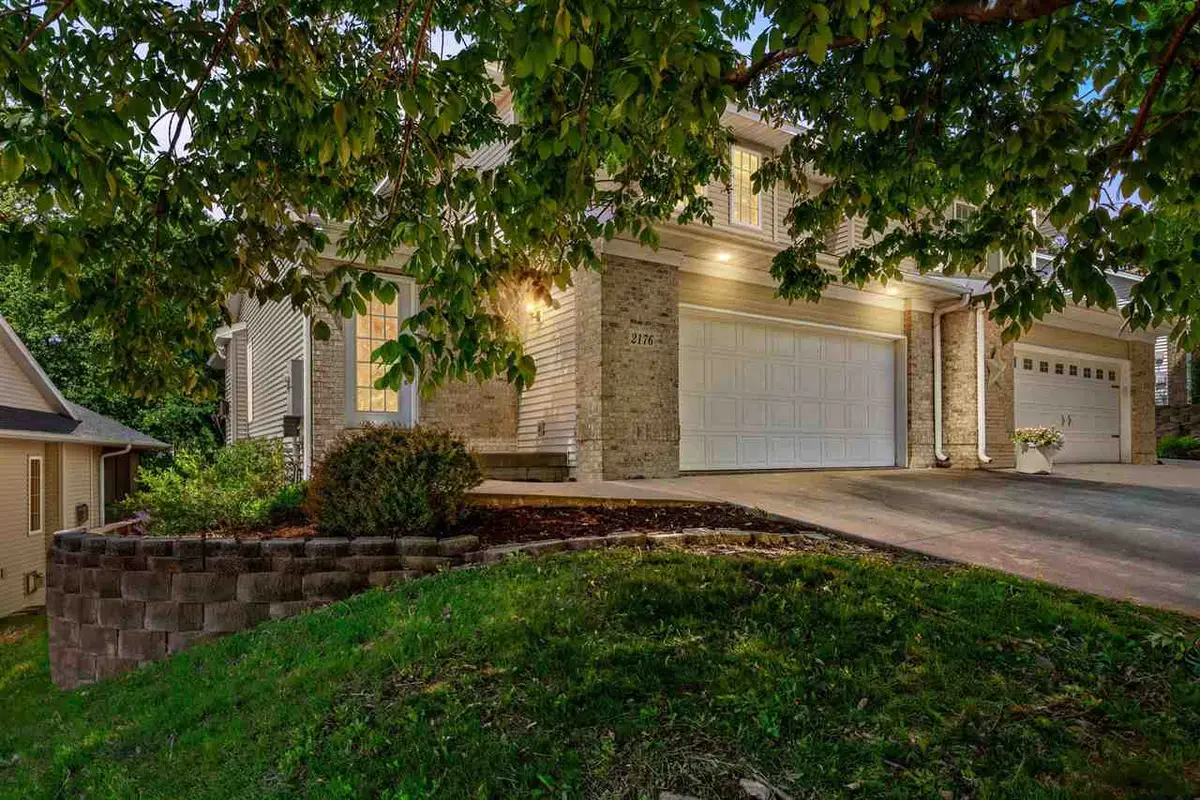 2176 Port Talbot Pl, Coralville, IA 52241 - #1