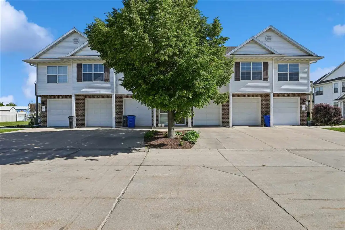 4622 NW 1st Ave, Cedar Rapids, IA 52405 - #1