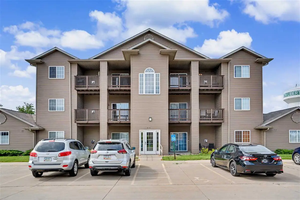 515 Penn Ct, North Liberty, IA 52317 - #1