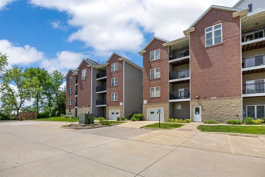 1092 Walnut Ave, Riverside, IA 52327 - #3