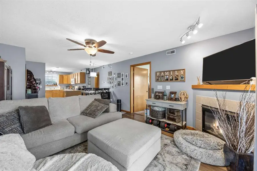 10 Cherry Ct, North Liberty, IA 52317 - #3