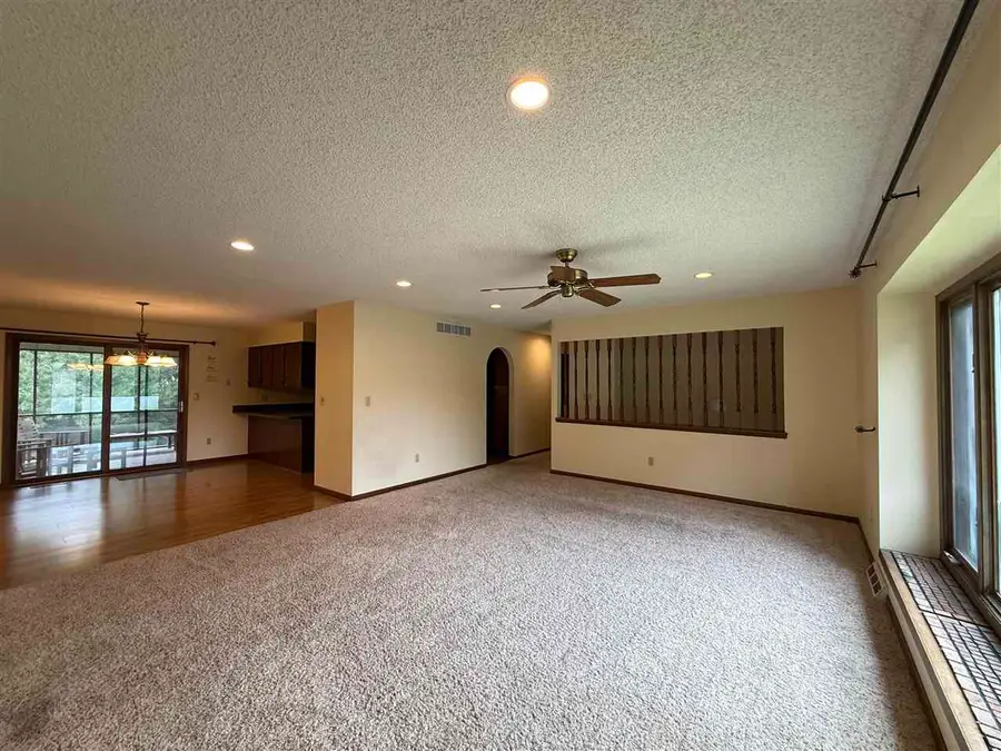30 Denbigh Drive, Iowa City, IA 52246 - #2