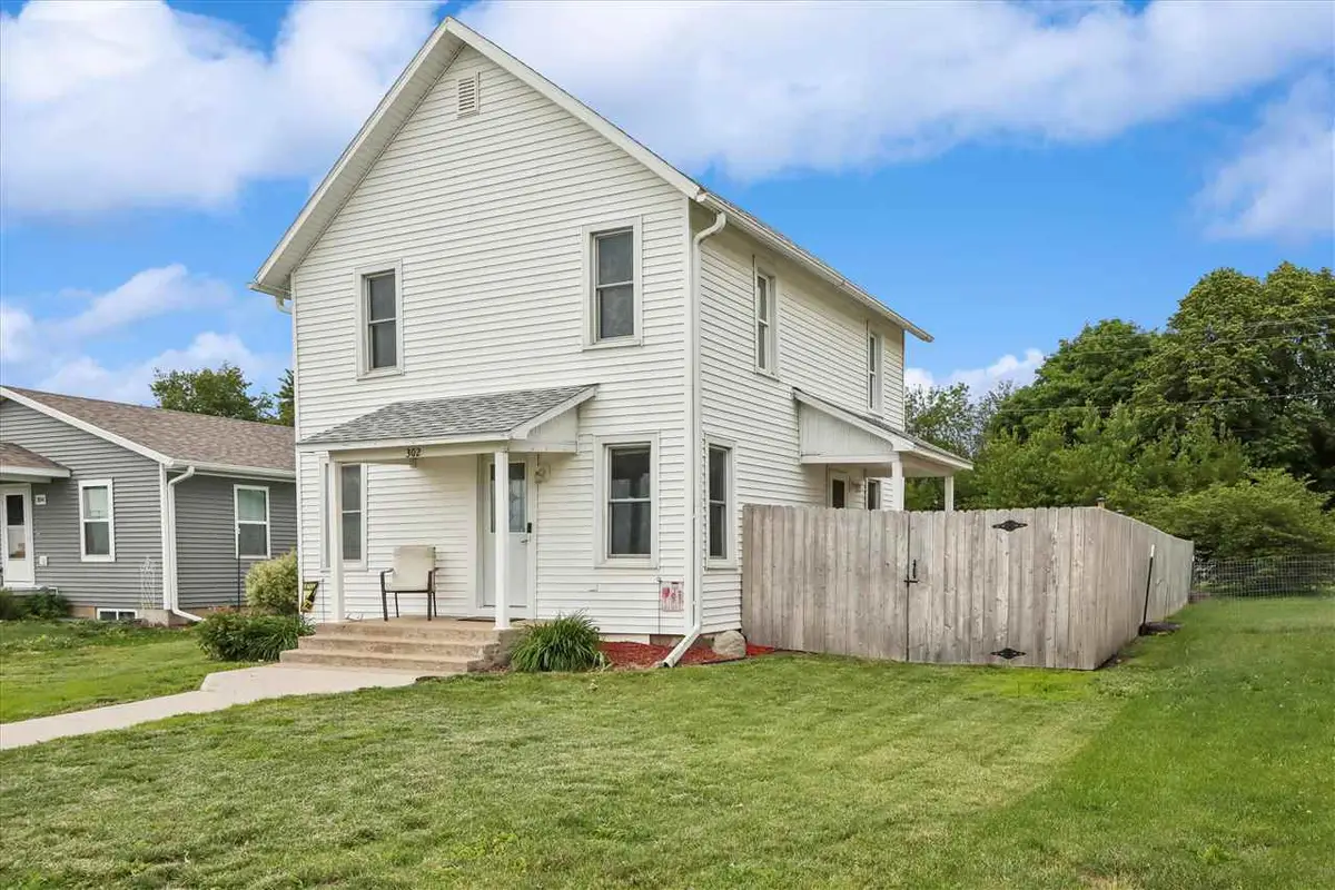 302 W Linn St., Lone Tree, IA 52755 - #1