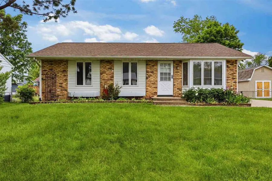 6715 Inwood Ln, Cedar Rapids, IA 52402 - #2
