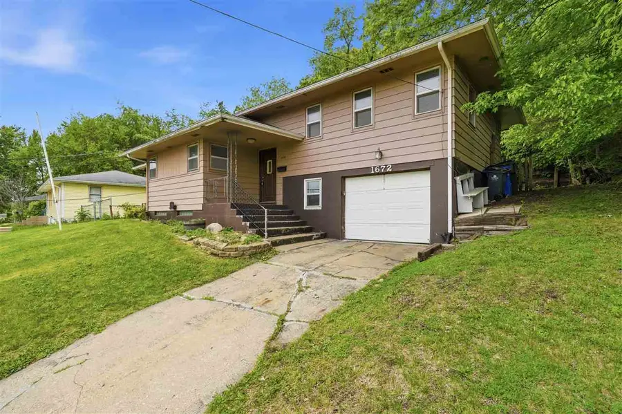 1672 10th St NW, Cedar Rapids, IA 52405 - #2