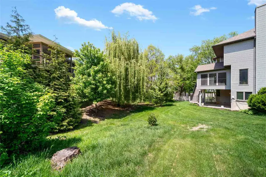 1802 Brown Deer Trl, Coralville, IA 52241 - #3