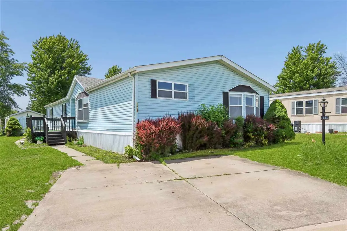 1668 Apache Dr, Marion, IA 52302 - #1
