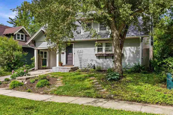 523 Rundell St, Iowa City, IA 52240