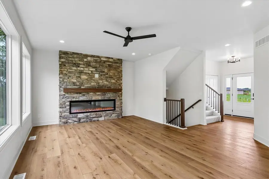 1212 Timber Trl, Solon, IA 52333 - #3