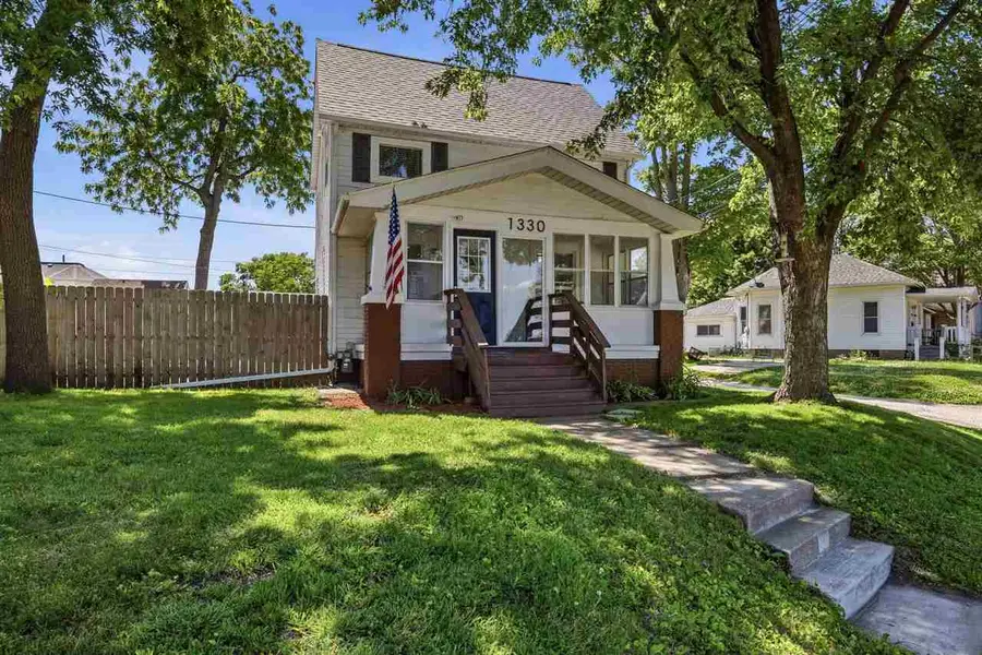 1330 C St SW, Cedar Rapids, IA 52404 - #2