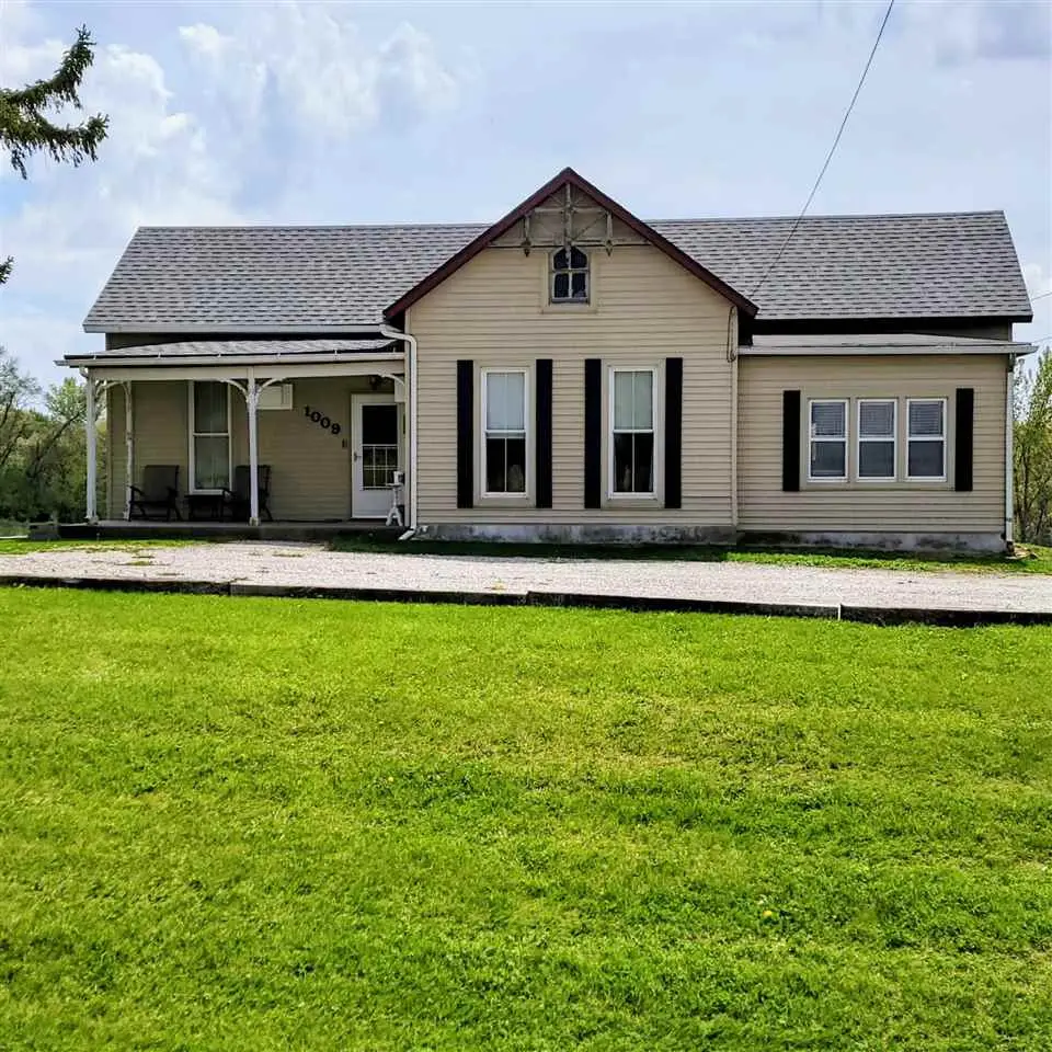 1009 W Jackson, Sigourney, IA 52591 - #1