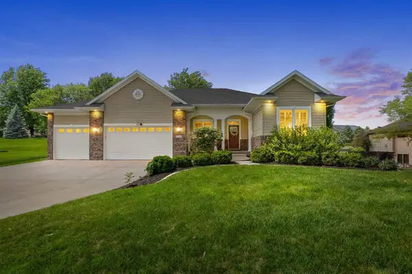 1506 Brown Deer Rd, Coralville, IA 52241