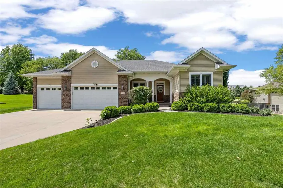 1506 Brown Deer Rd, Coralville, IA 52241 - #2