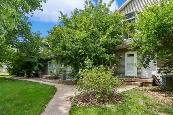 427 W Zeller Street, North Liberty, IA 51357